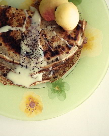 Рецепт тонких блинчиков с корицей и сгущенкой