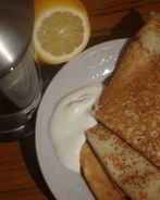 Тонкие блины со сметанкой