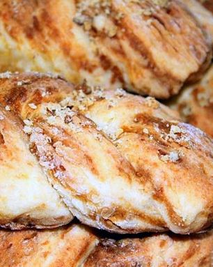 Булочки нежные творожные косички