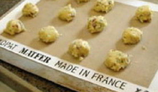 булочки с беконом и сыром