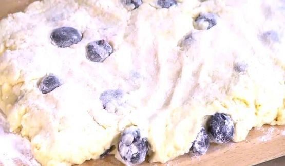 булочки с голубикой