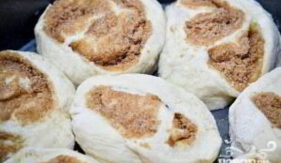 булочки с корицей и пахтой