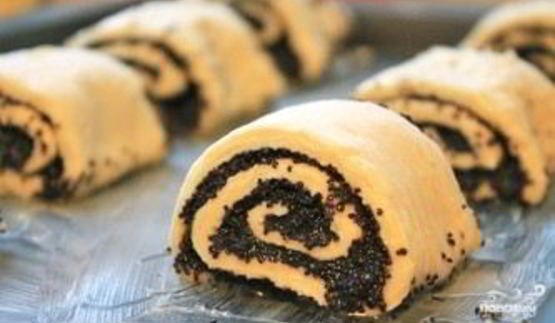 булочки с маком из слоеного теста