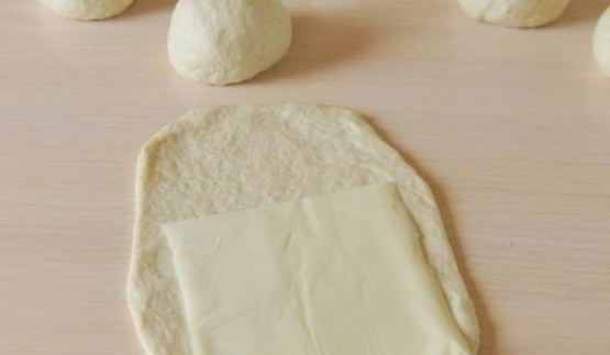 булочки с плавленным сыром