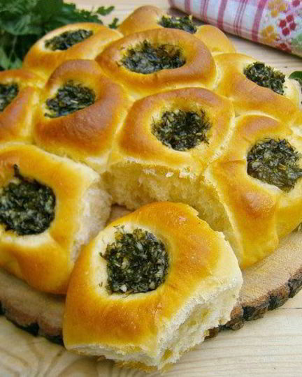 Рецепт булочек с пряным сливочным маслом