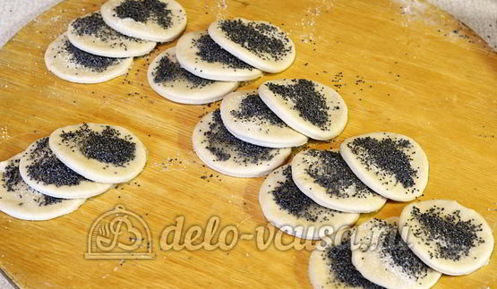 дрожжевые булочки с маком