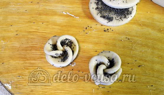 дрожжевые булочки с маком