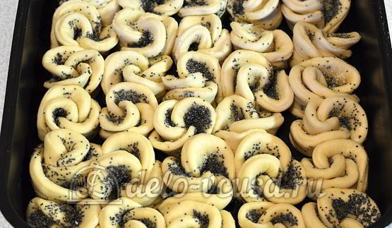 дрожжевые булочки с маком