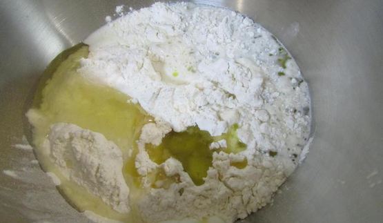 итальянские булочки с томатами и сыром