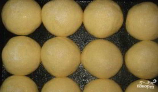 сдобные булочки с сахаром