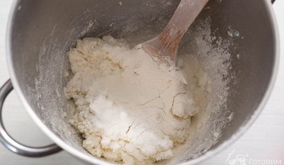 творожные булочки с чесноком и базиликом