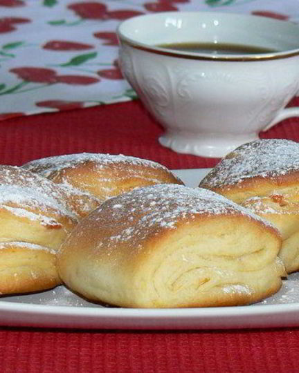 Рецепт творожных витых булочек с курагой