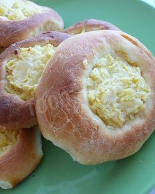 Ватрушки с картошкой из дрожжевого теста