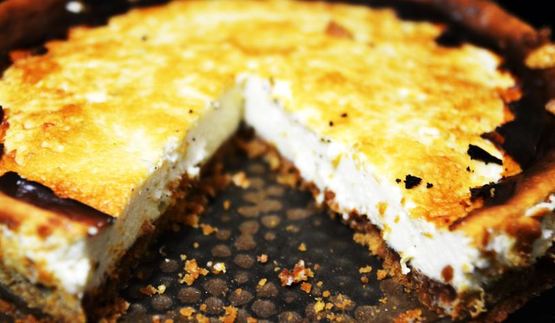 чизкейк нью-йорк с медовыми персиками