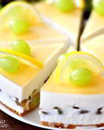 Чизкейк с белым вином и виноградом