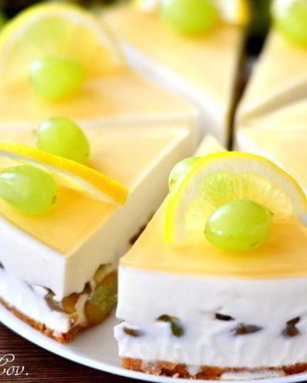 Рецепт чизкейка с белым вином и виноградом