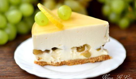 чизкейк с белым вином и виноградом