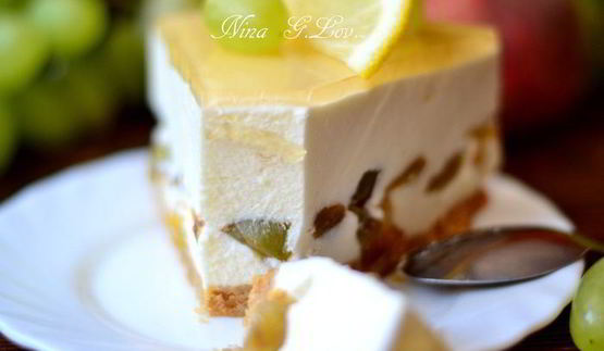 чизкейк с белым вином и виноградом