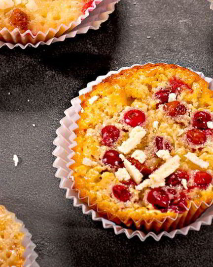 Рецепт чизкейков с белым шоколадом и клюквой