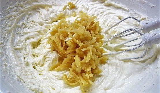 лимонный чизкейк с марципаном и маком