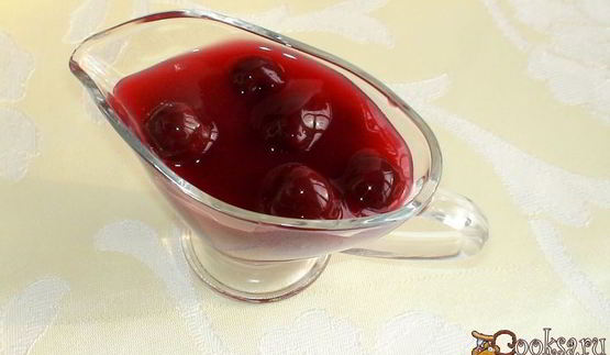 ванильный чизкейк с вишневым соусом