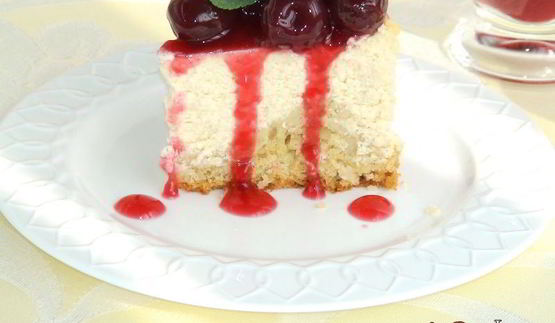 ванильный чизкейк с вишневым соусом