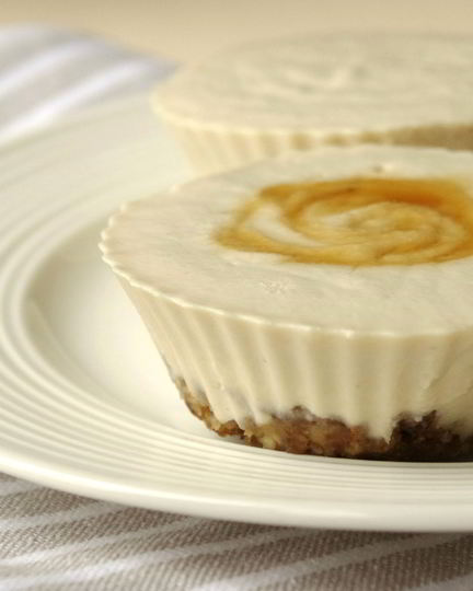 Рецепт вегетарианских мини-чизкейков без выпечки