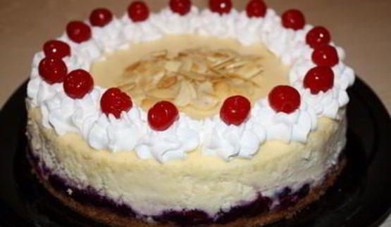 вишнево-миндальный чизкейк