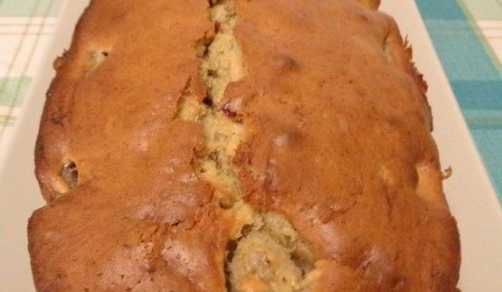 бананово-фисташковый кекс под молочно-маковой глазурью