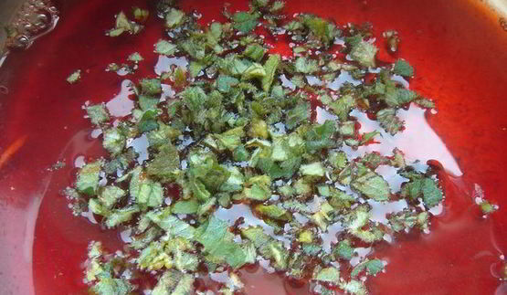 чайный кекс с бальзамической клубникой и лимончелло