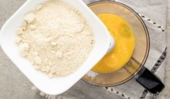 кекс на миндальной муке