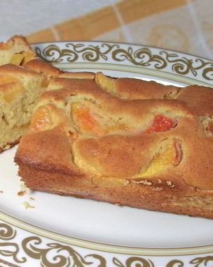 Кекс с карамелизированными нектаринами