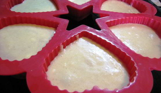 кексы манные с вишней