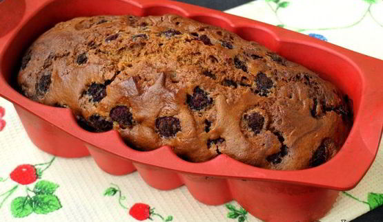 мраморный пряный кекс на сыворотке с малиной