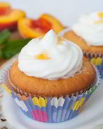 Персиковые капкейки