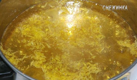 саварен — французская ромовая баба из дрожжевого теста