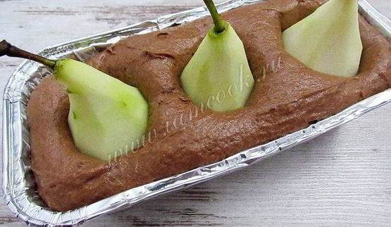 шоколадный кекс с грушами
