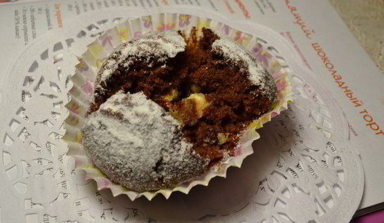 шоколадные кексы с начинкой из белого шоколада