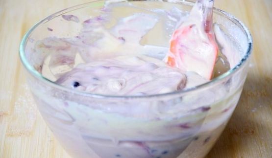 сметанные кексы с черникой