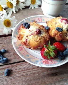 Ягодные кексы с кокосовым штрейзелем
