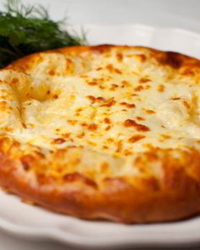 Хачапури по-тбилисски с сулугуни