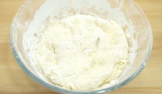 хачапури с брынзой и яйцом