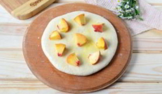 хачапури с сыром и персиками