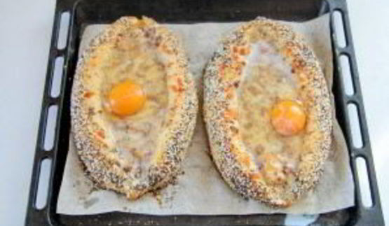 хачапури с тунцом