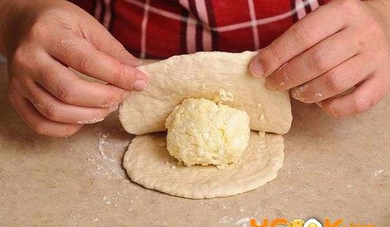 хачапури с творогом и сыром