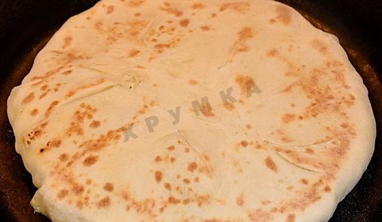 хачапури с творогом на сковороде