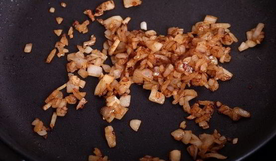 батоны на пшеничной закваске с беконом и луком