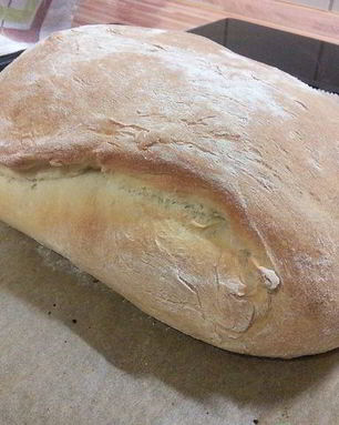 Белый хлеб с камамбером