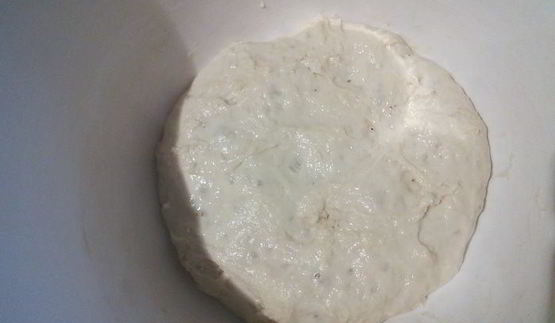 белый хлеб с камамбером