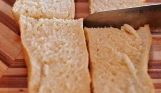 чесночно-сырный хлеб